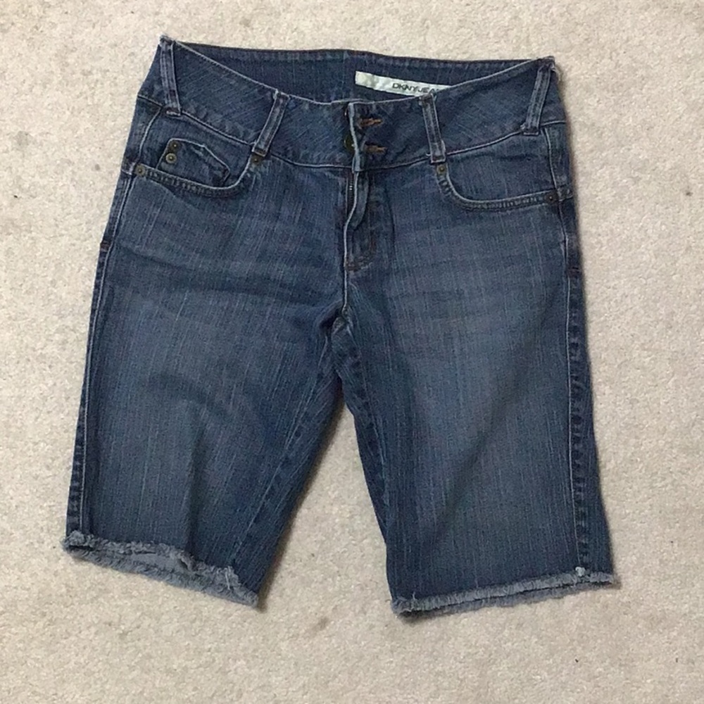 DKNY JEAN CAPRIS